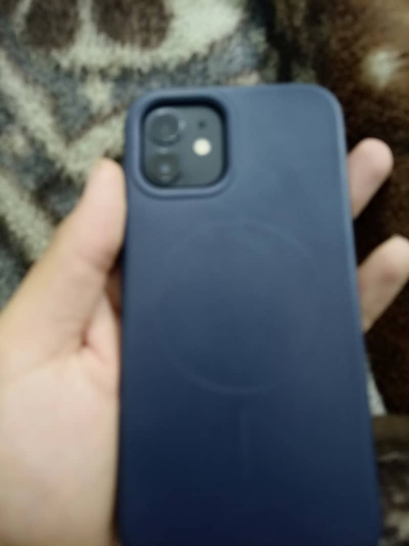 Apple iPhone 12 1