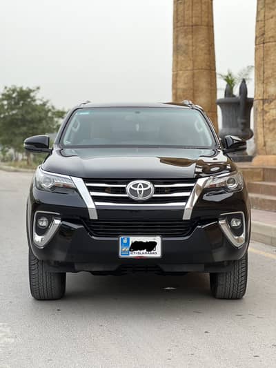 Toyota Fortuner 2018 Model total geniune
