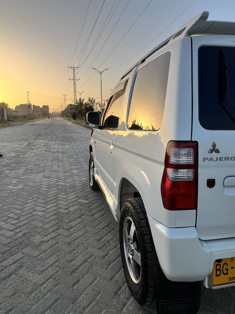 Pajero Mini 6