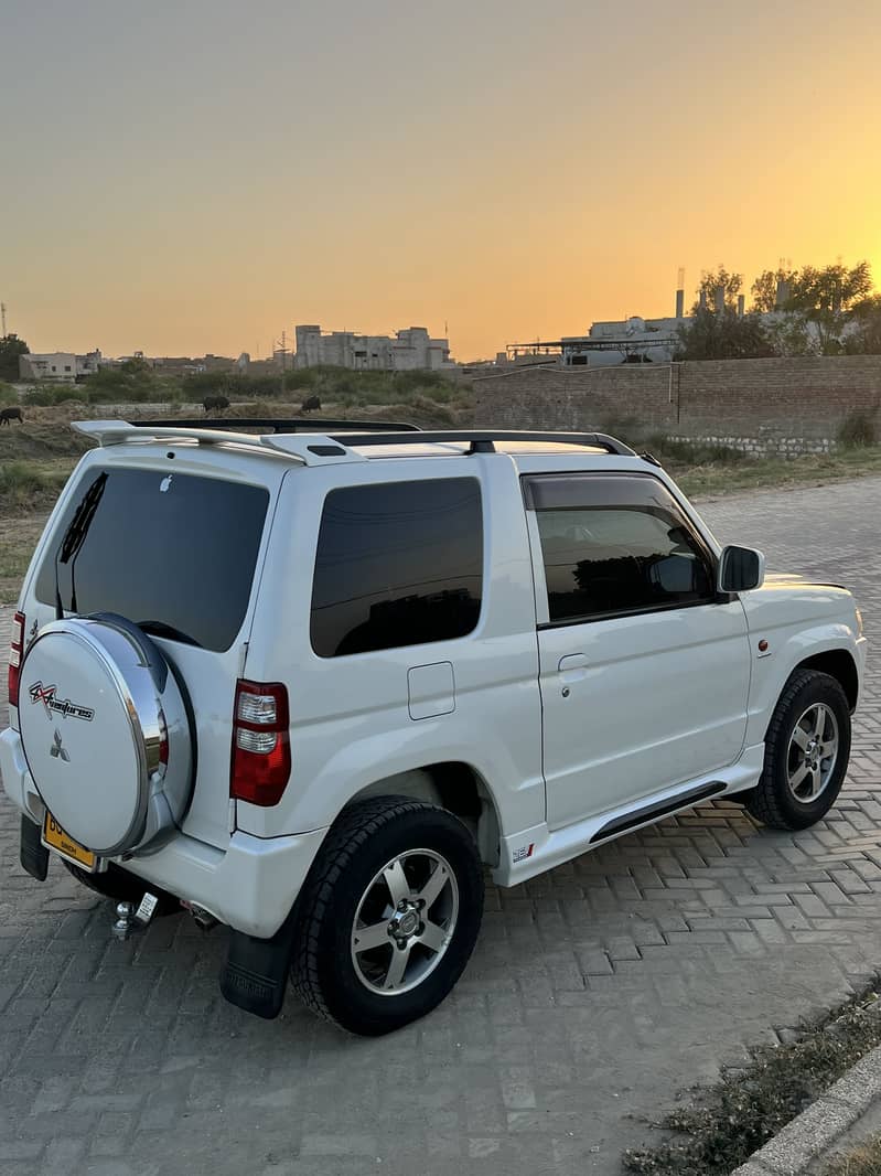 Pajero Mini 8