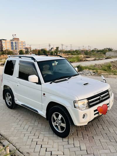 Pajero Mini