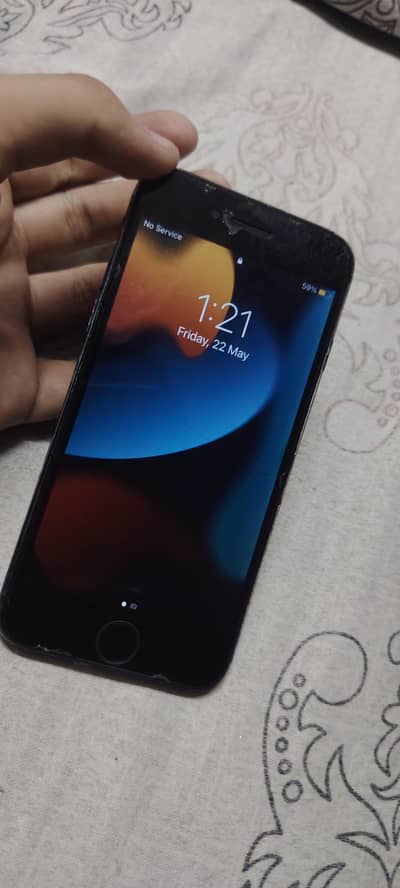 i phone 7 non pta 128 gb. urgent sale