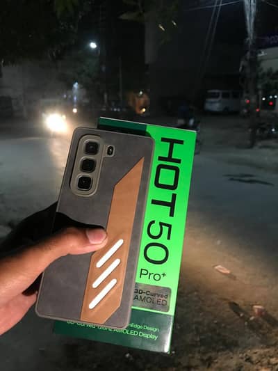 10/10 with box charger original abhi 6month ki warranty parhi ha