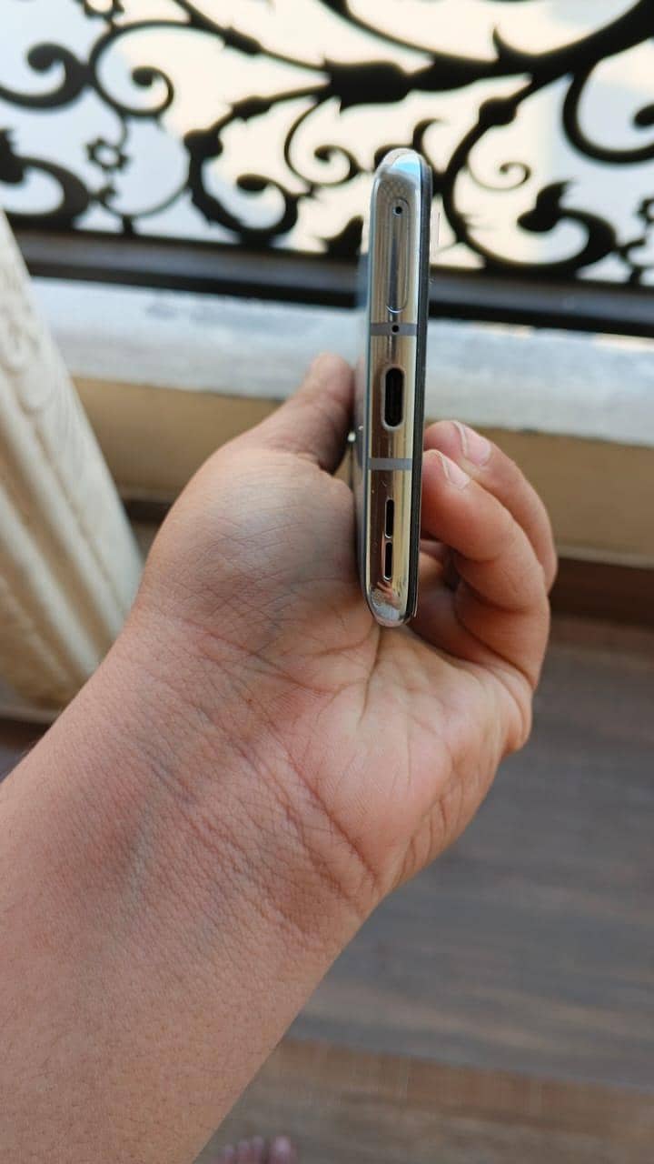 One Plus 8T 5