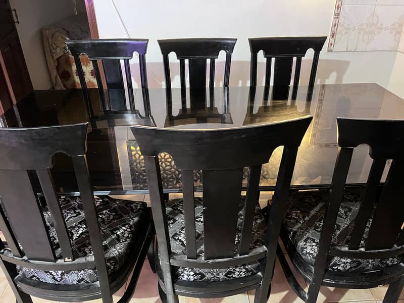 black dining table 1