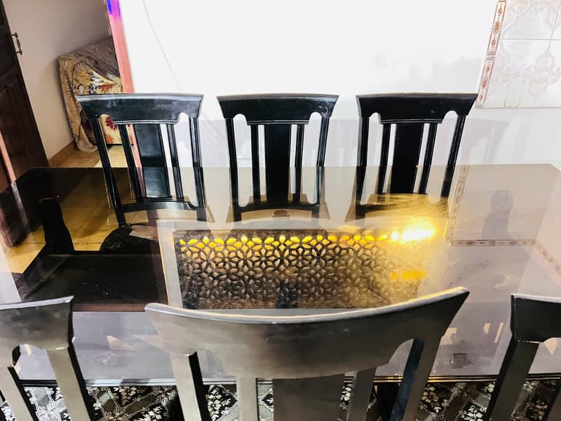 black dining table 4