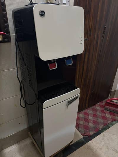 Pel Water Dispenser