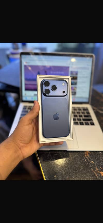 iPhone 17 pro factory unlocked