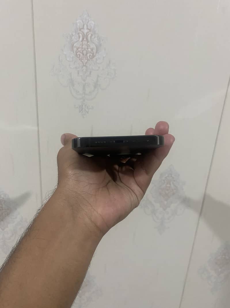 iPhone 14pro max 8