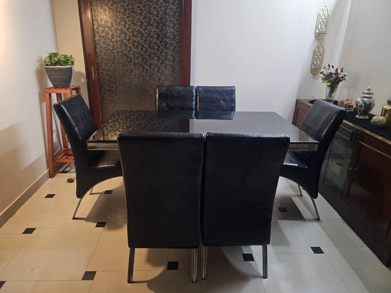 6 seater dining table 1