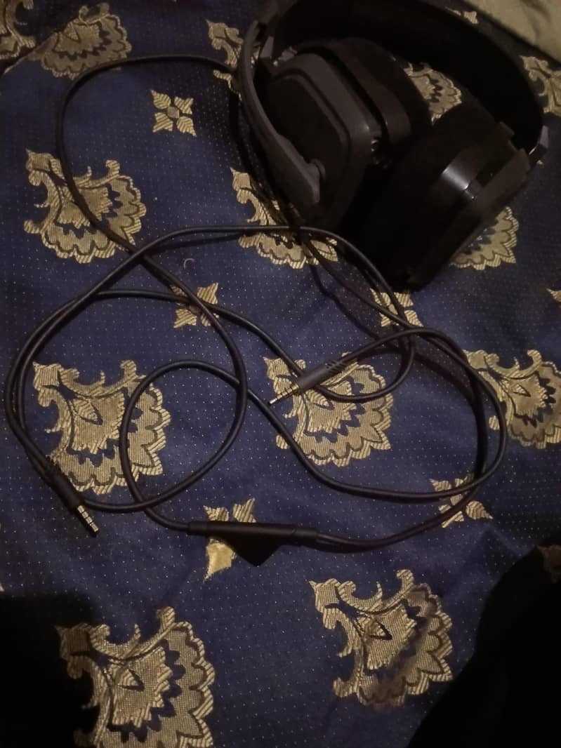 best gaming headphones, Logitech astro A10 3