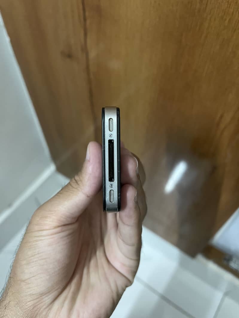 Apple Iphone 4s 3