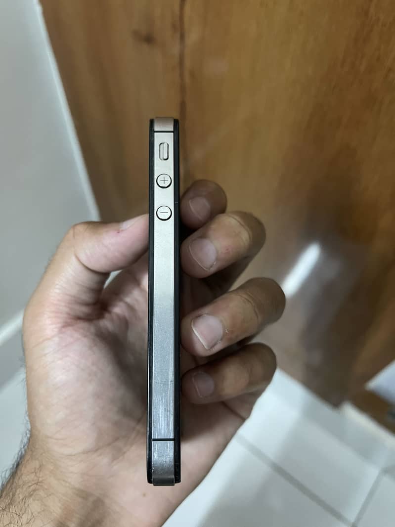 Apple Iphone 4s 5