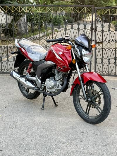 Suzuki GSX 125 2025 model only 2155kms driven like zerometer brand new