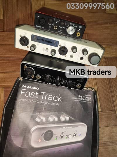 Focusrite Scarlett Solo M-Audio mtrack2 Behringer U-Phoria UMC22