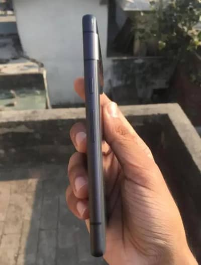 pixel 7a back 10/10 condition with pixel  original charger
