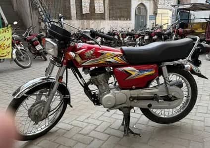 Honda 125 2025 model urgent sale 03314488447