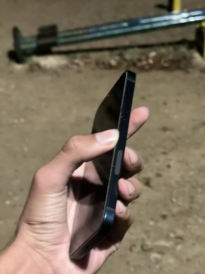 iPhone 12 2