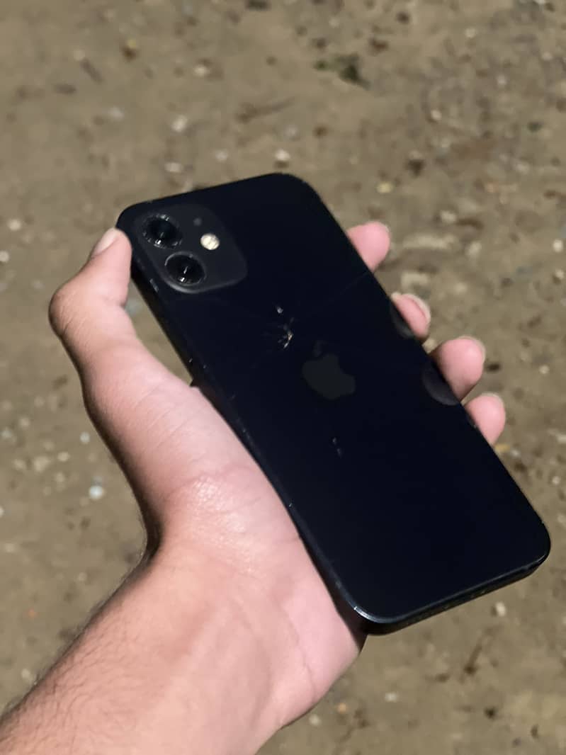 iPhone 12 3