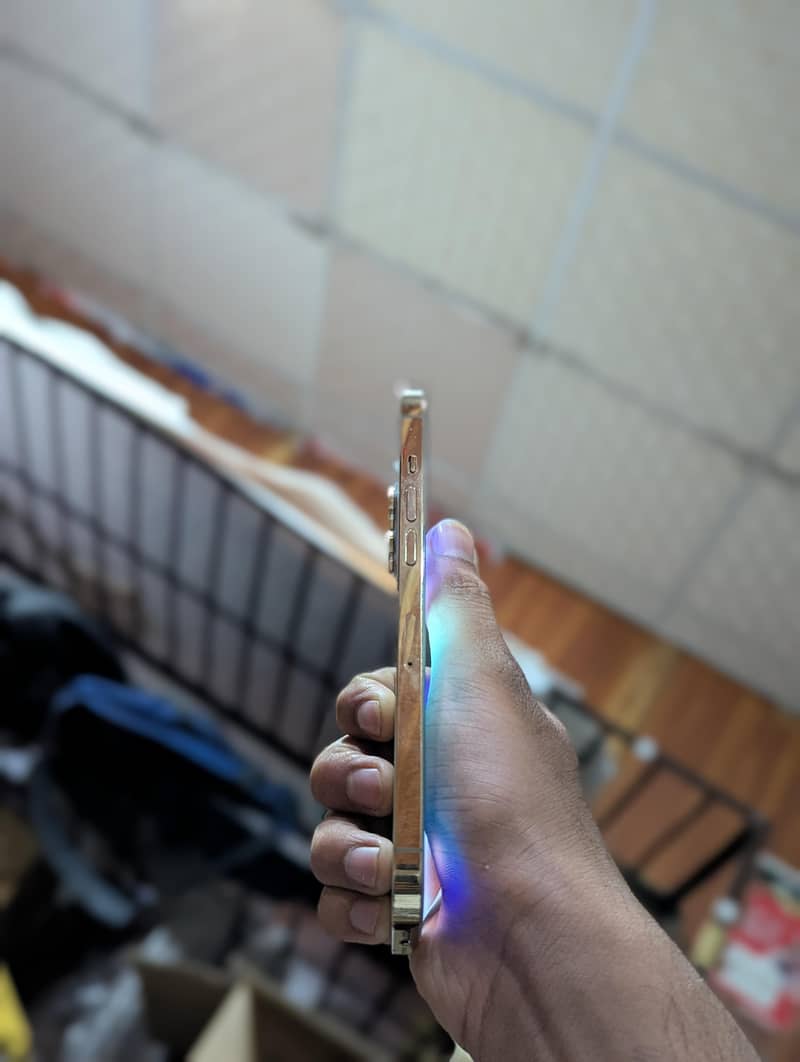 iphone 12 pro max 3