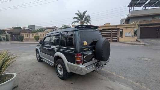 Mitsubishi Pajero 1993
