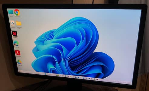 Dell 24-Inch Full HD Monitor Wide| Excellent Condition | Clear Display