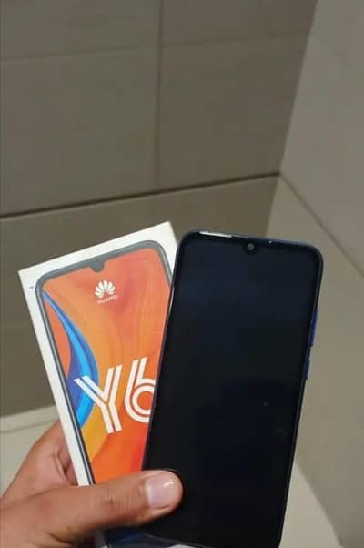 HUAWEI y 6s 3gb ram 64gb memory condition 10/8