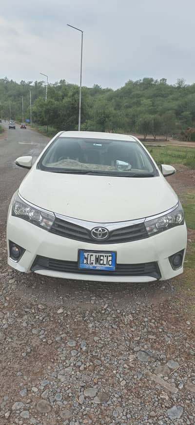 Selling Toyota Corolla GLI 2015