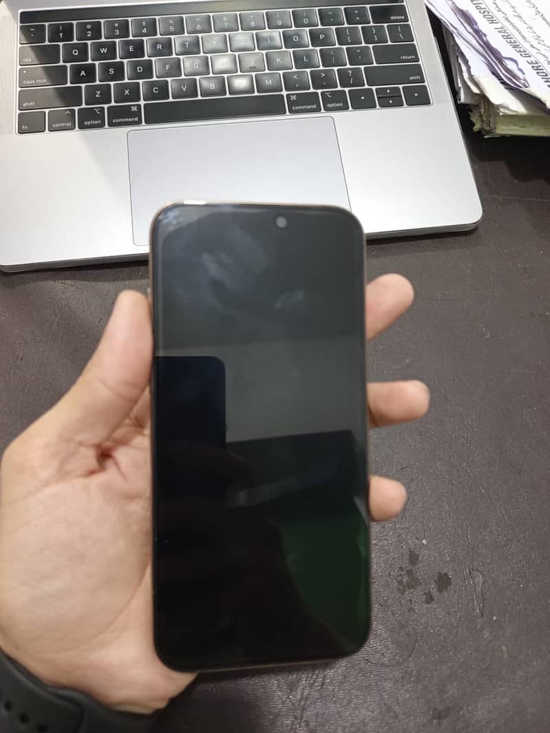 iphone 16 pro max 2