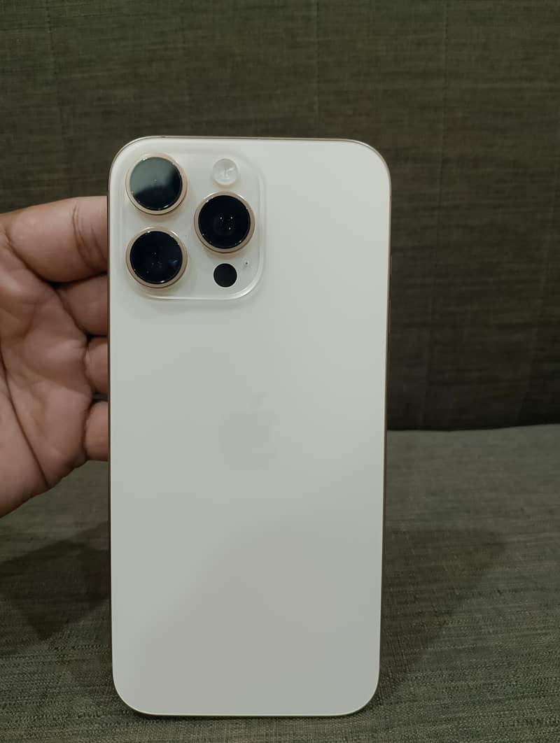 Iphone 16 pro max 0
