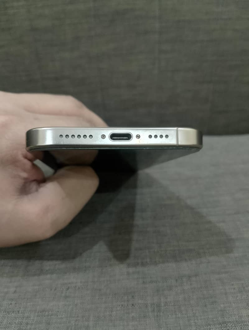 Iphone 16 pro max 1