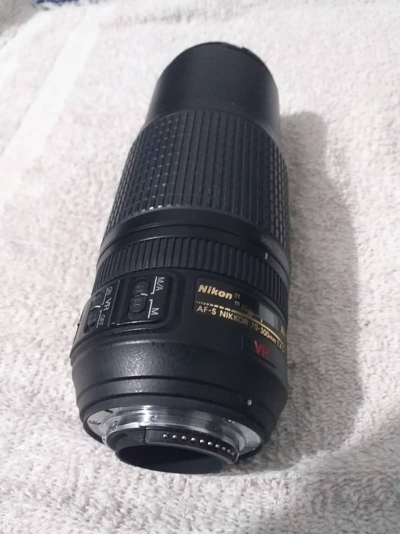 Nikon 2