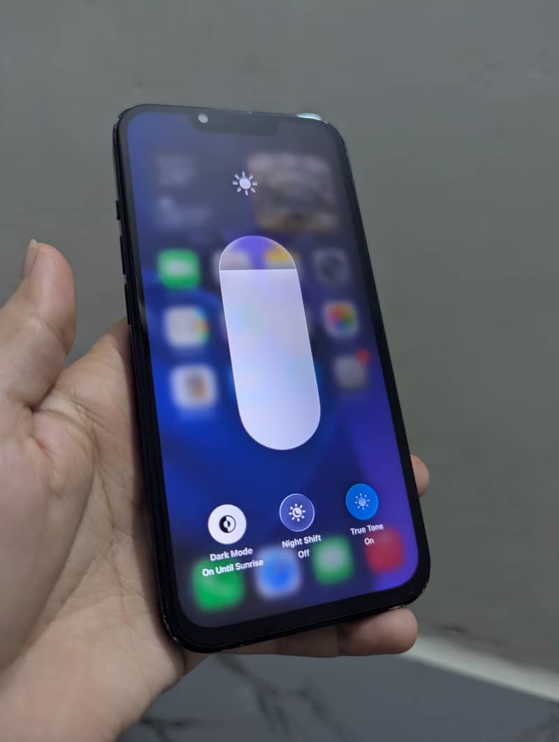 IPhone 13 7