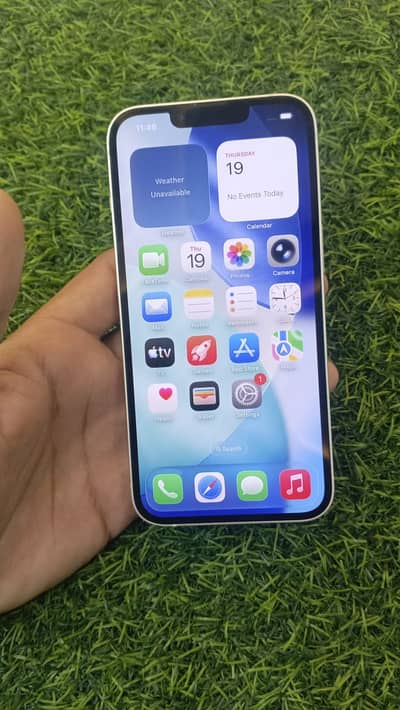 Apple iPhone 13
