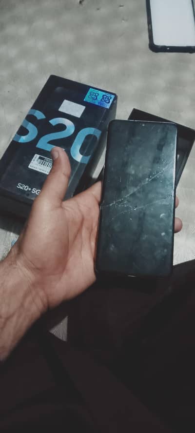 Samsung S20 Plus. . . . .