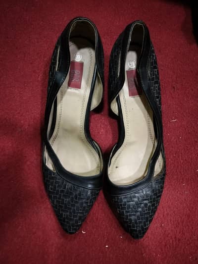 4 pairs of shoes  38 / 39 number