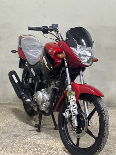 Yamaha ybr125cc 2018 model ( low millage )