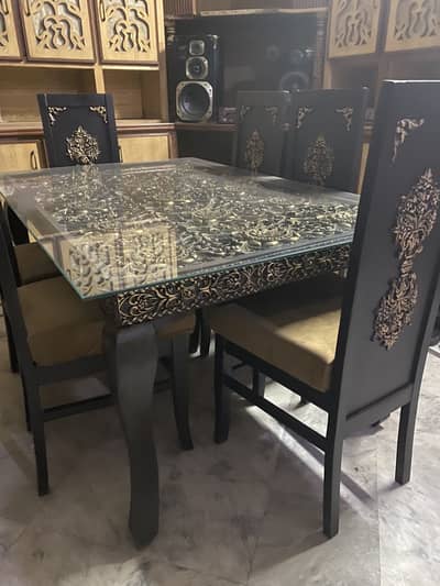 6 chairs and dining table