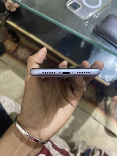 iPhone 11 128gb factory unlock fix price