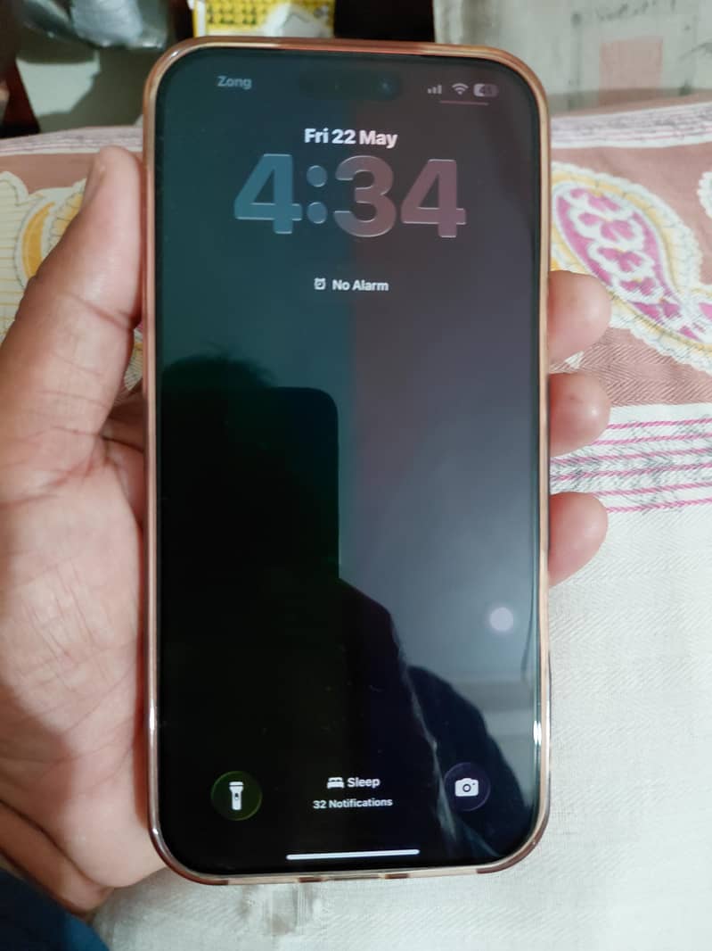 iPhone 17 pro max 1