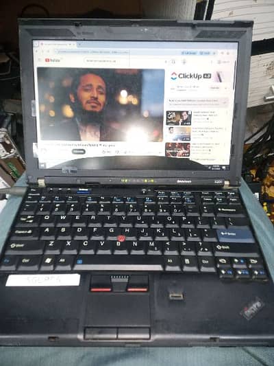 lenovo x220i i5 2gen  led damge bottom