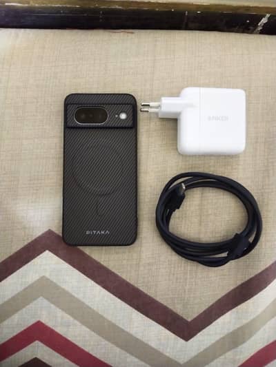 GOOGLE PIXEL 8 + CHARGER(ANKER) + CABLE