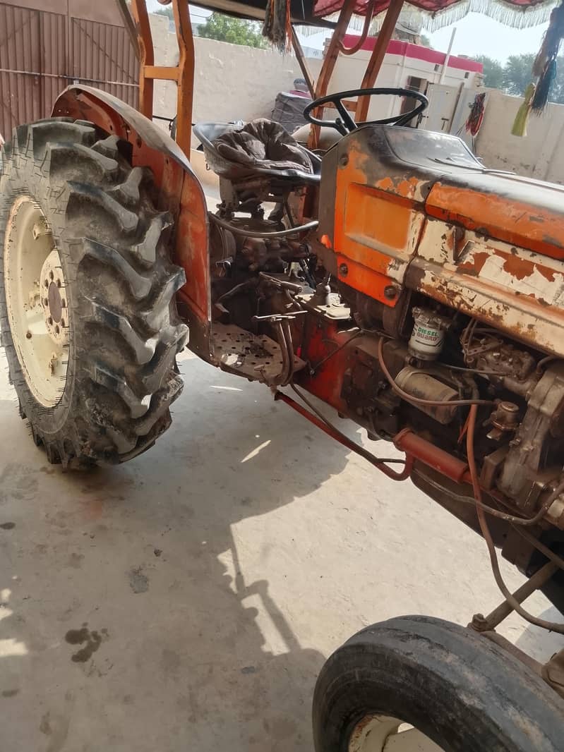Tractor 5