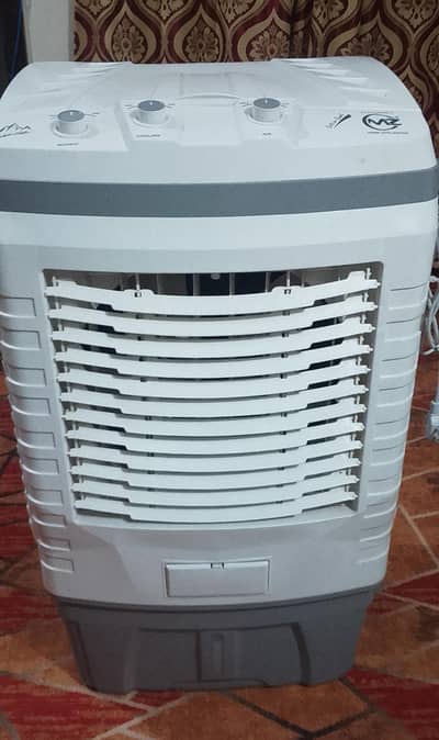 Original Irani Cooler ,2 Ice Boxes New 2/3 Month Used 0310/97/255/79wp