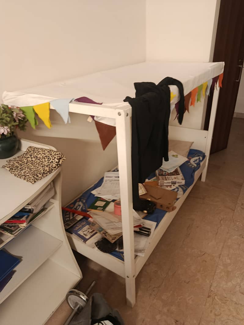 Single beds plus drawers 3