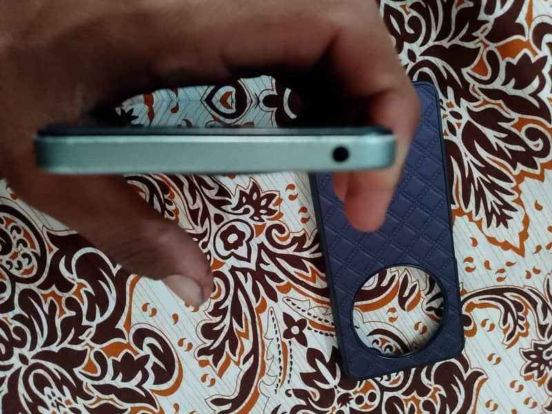 Xiaomi Poco c75 3