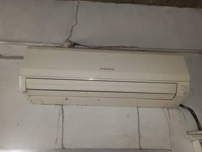 1.5 Ton Genral company ka non inverter Ac