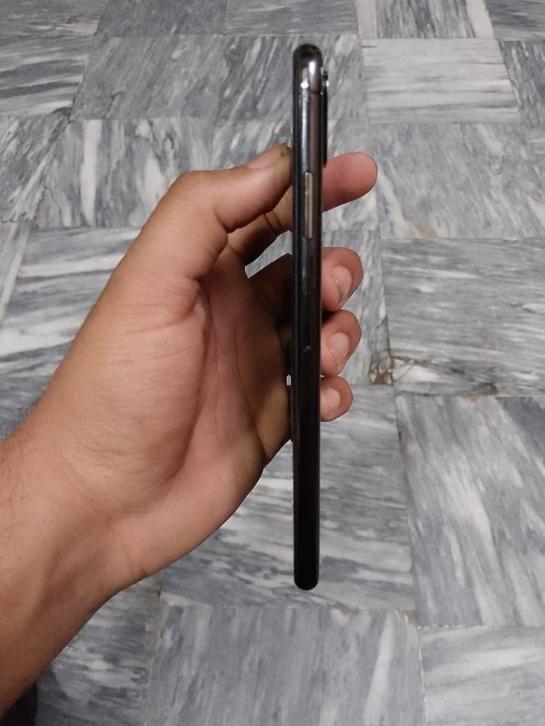 iPhone XS Max 0