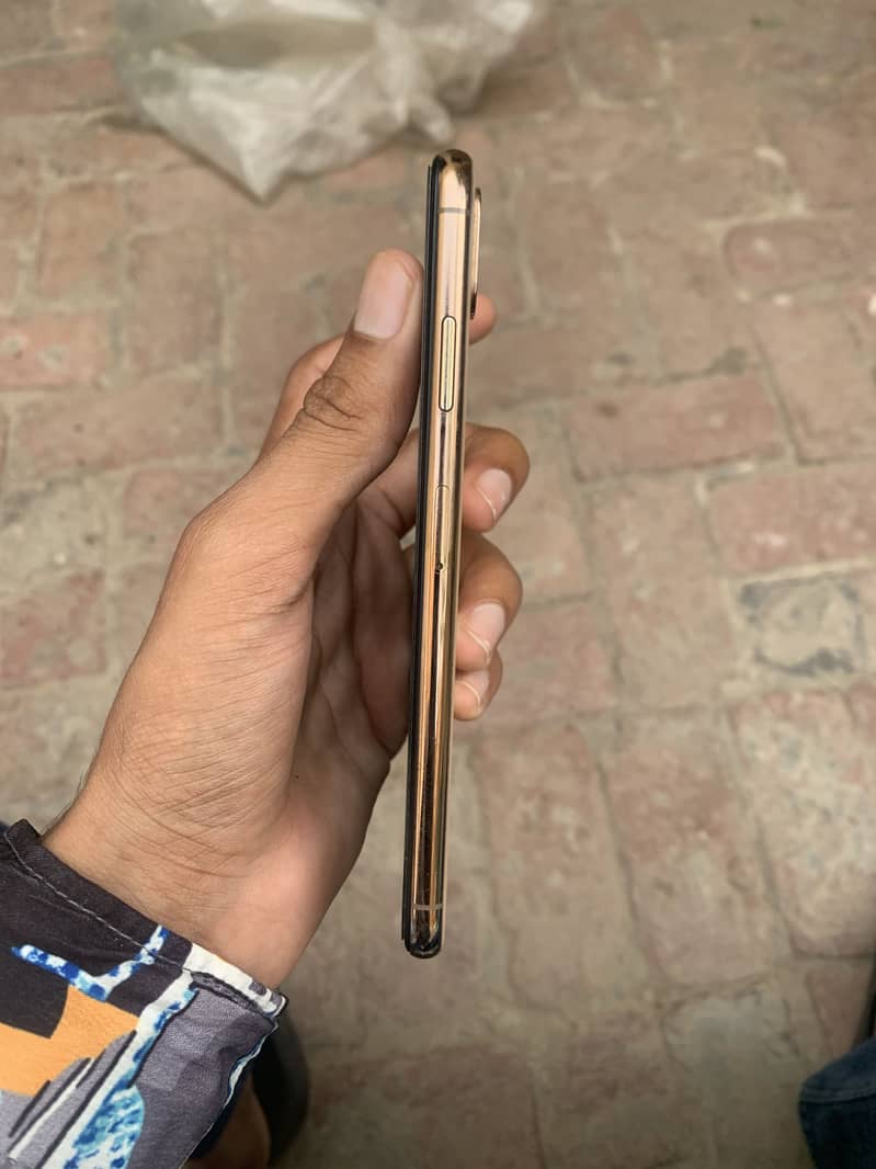 Iphone Xs Max 4