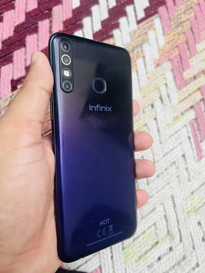 Infinix hot 8 Almost new